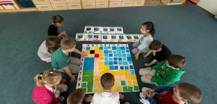 Kodowanie na dywanie – w świecie dinozaurów